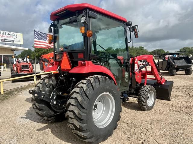Image of Mahindra 1640 HST equipment image 2
