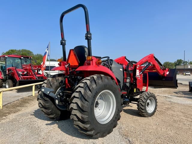 Image of Mahindra 1640 Shuttle equipment image 2