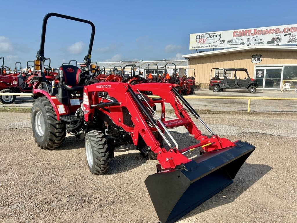 Image of Mahindra 2126 HST Primary image