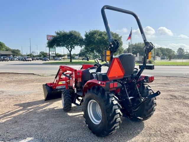 Image of Mahindra 2126 HST equipment image 3