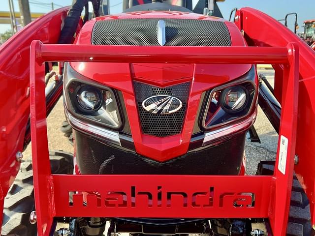Image of Mahindra 2126 HST equipment image 4
