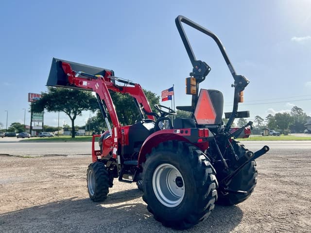 Image of Mahindra 2126 HST equipment image 3