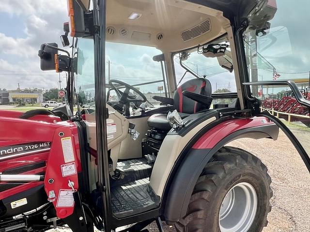 Image of Mahindra 2126 HST equipment image 1