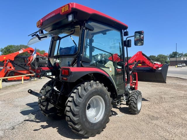 Image of Mahindra 2126 HST equipment image 2