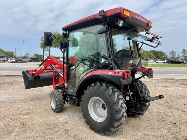 Image of Mahindra 2126 HST equipment image 3