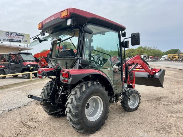 Image of Mahindra 2126 HST equipment image 2