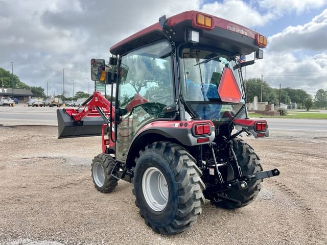 Image of Mahindra 2126 HST equipment image 3