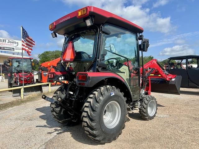 Image of Mahindra 2126 HST equipment image 2