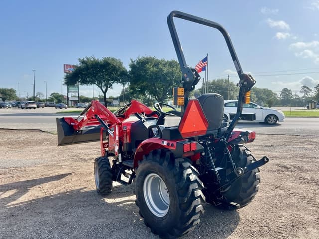 Image of Mahindra 2126 HST equipment image 3