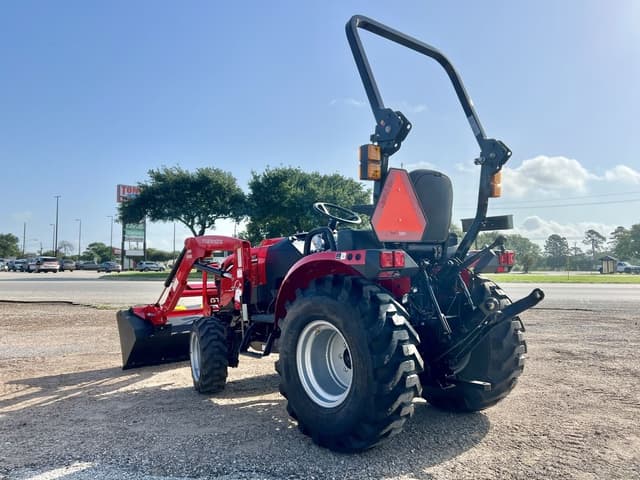 Image of Mahindra 2126 HST equipment image 3
