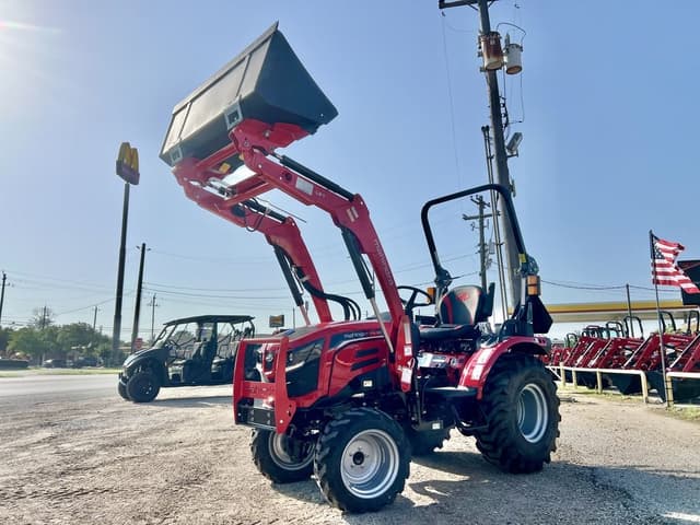 Image of Mahindra 2126 HST equipment image 1