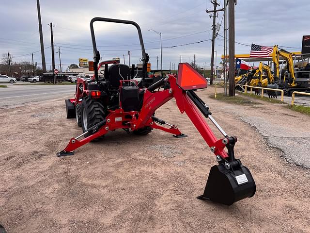 Image of Mahindra 2126 HST equipment image 3