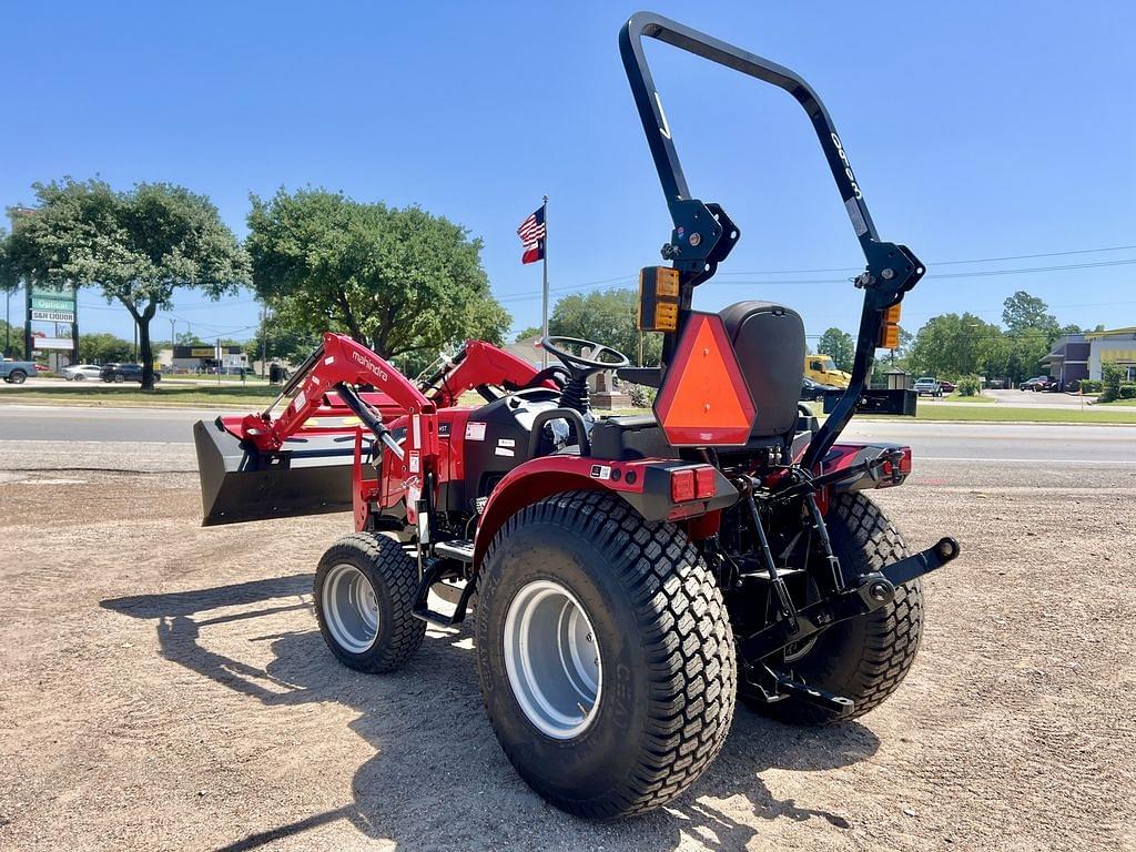 Image of Mahindra 2126 HST Primary image