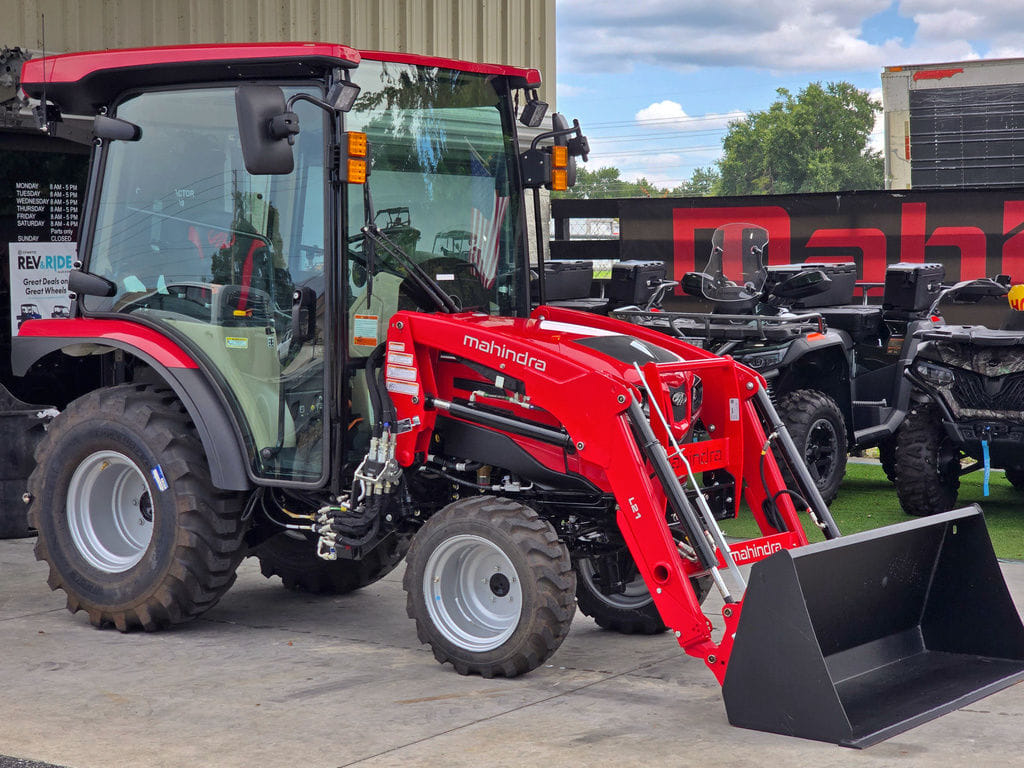 2025 Mahindra 2126 HST Equipment Image0