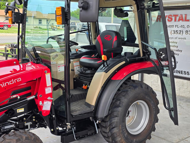 Image of Mahindra 2126 HST equipment image 4