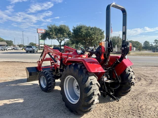Image of Mahindra 4540 equipment image 3