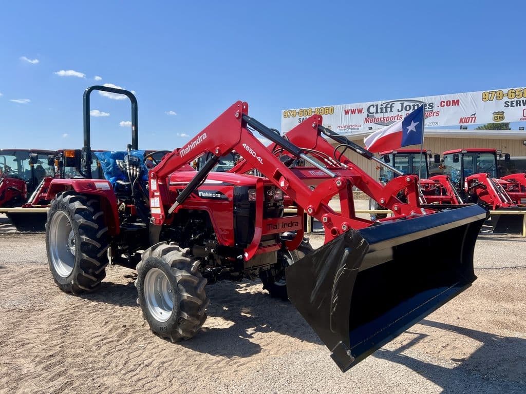 Image of Mahindra 4550 Primary image