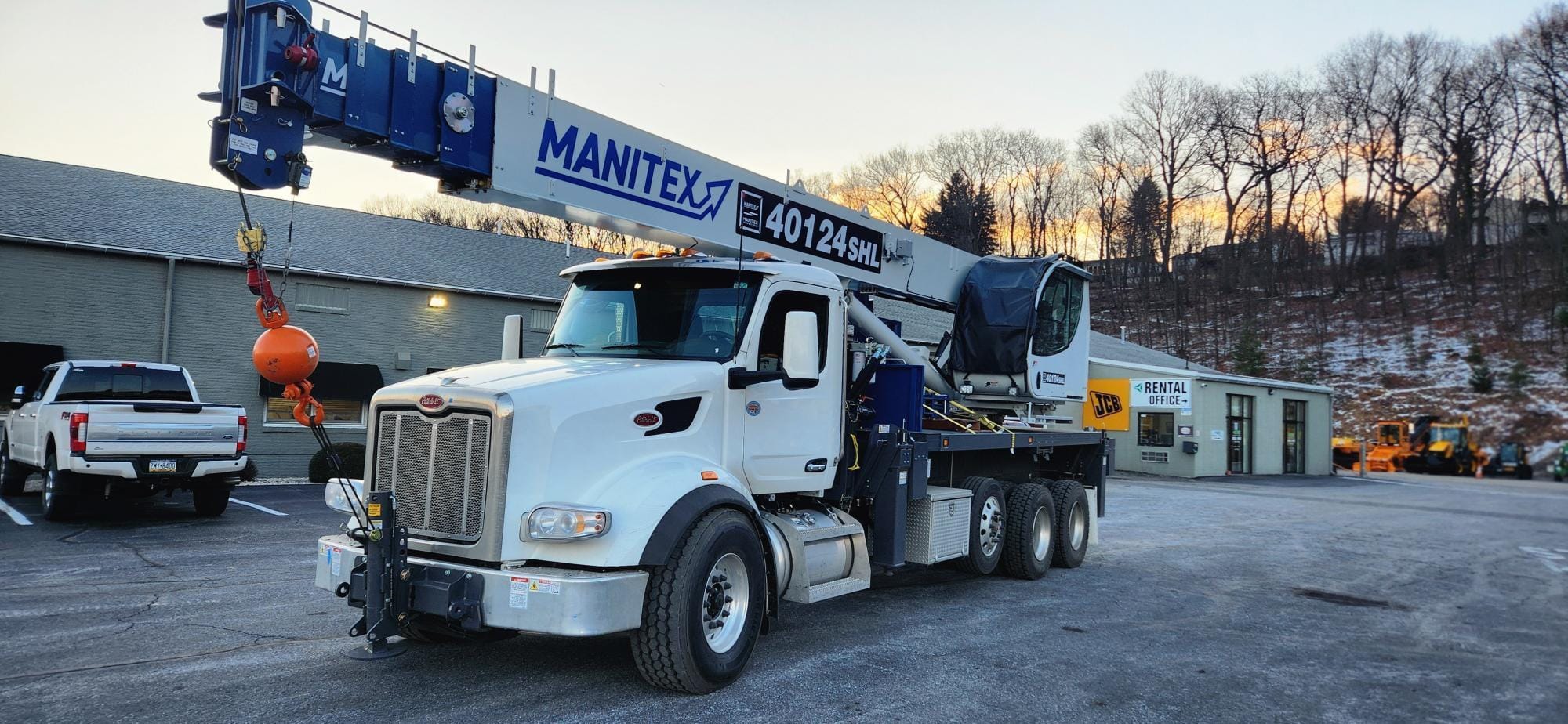 2025 Manitex 40124SHL Equipment Image0