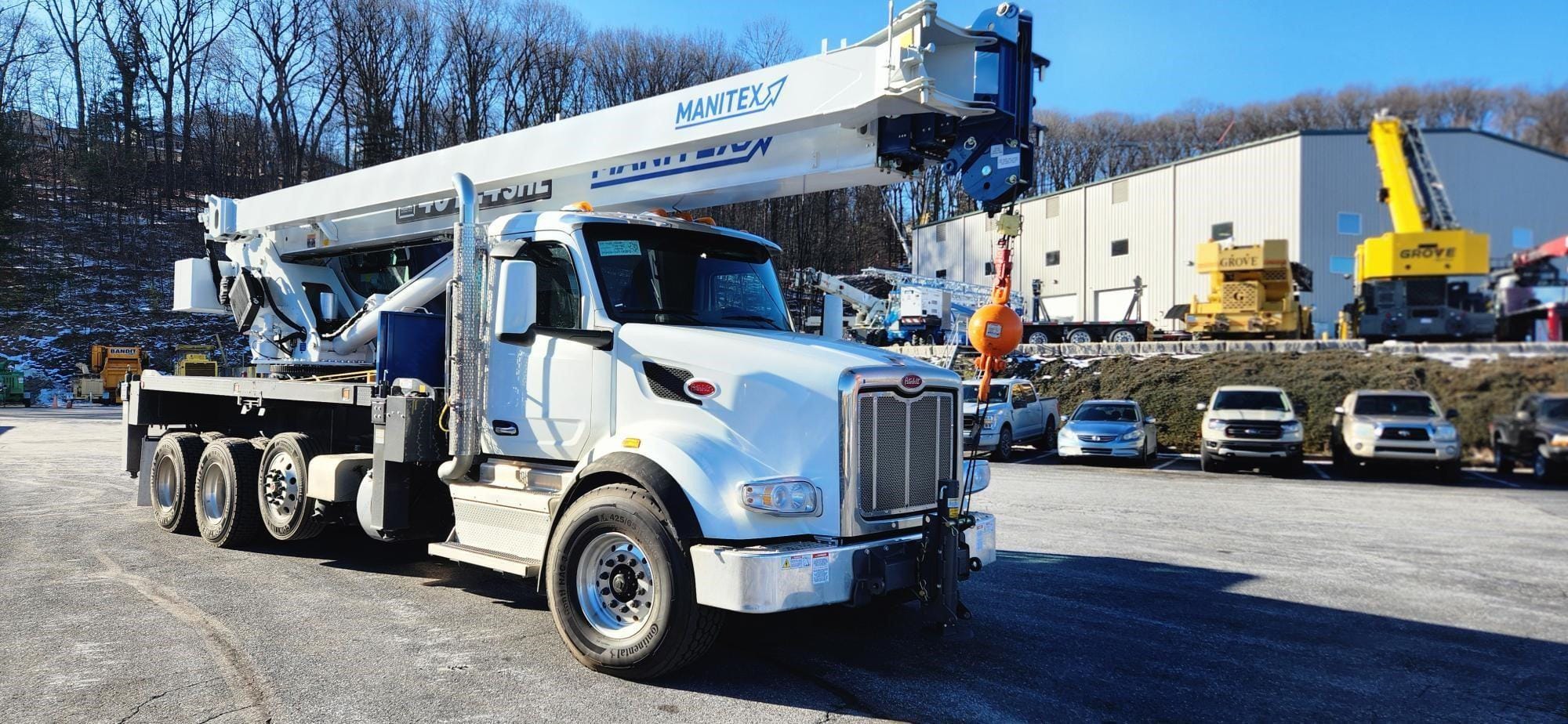 2025 Manitex 40124SHL Equipment Image0