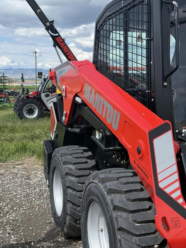 Image of Manitou 2300V equipment image 4