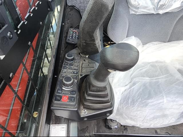 Image of Manitou 2750VT equipment image 4