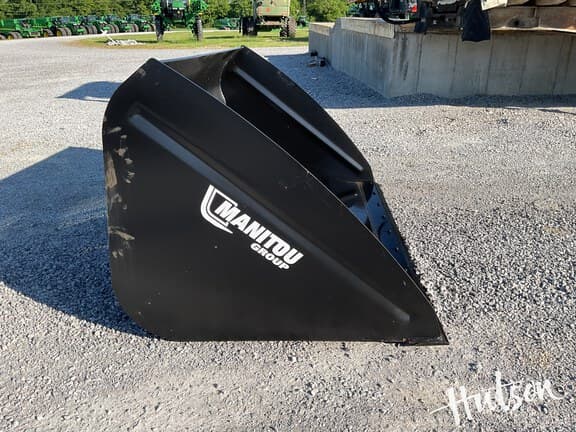 Image of Manitou Bucket equipment image 1