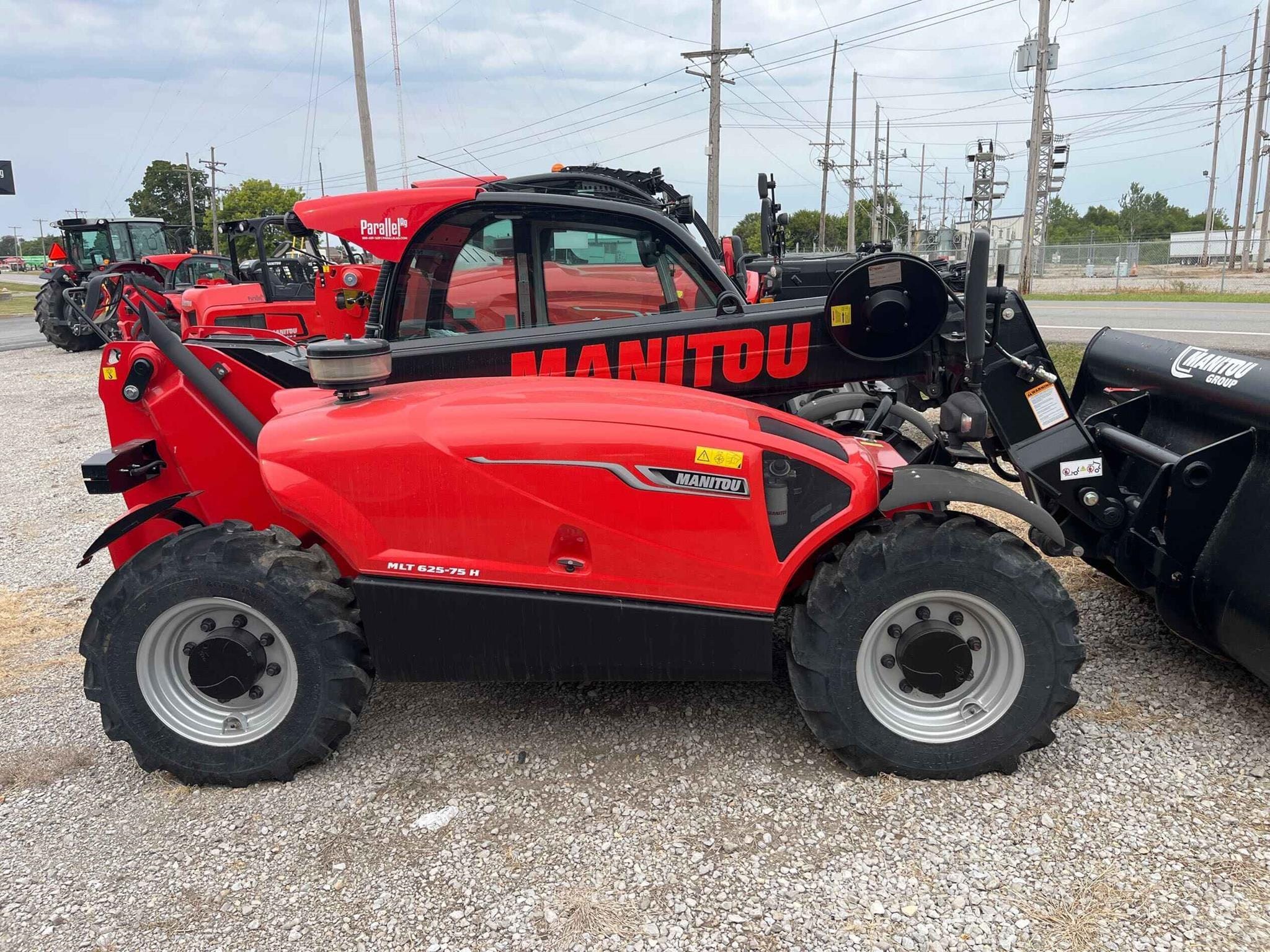2025 Manitou MLT625-75H Equipment Image0