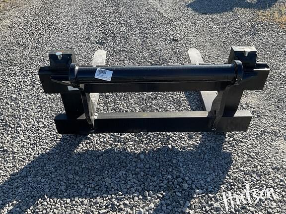 Image of Manitou Pallet Forks equipment image 3