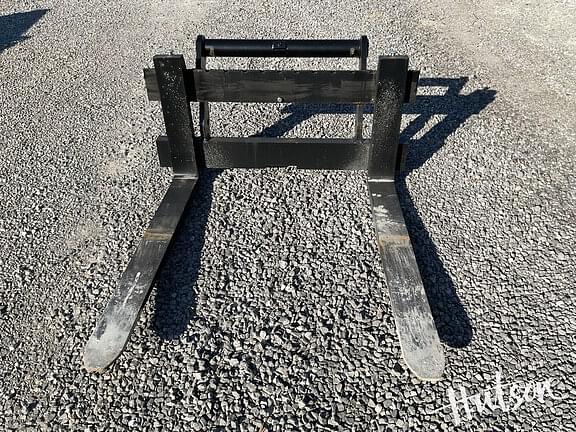 Image of Manitou Pallet Forks equipment image 1