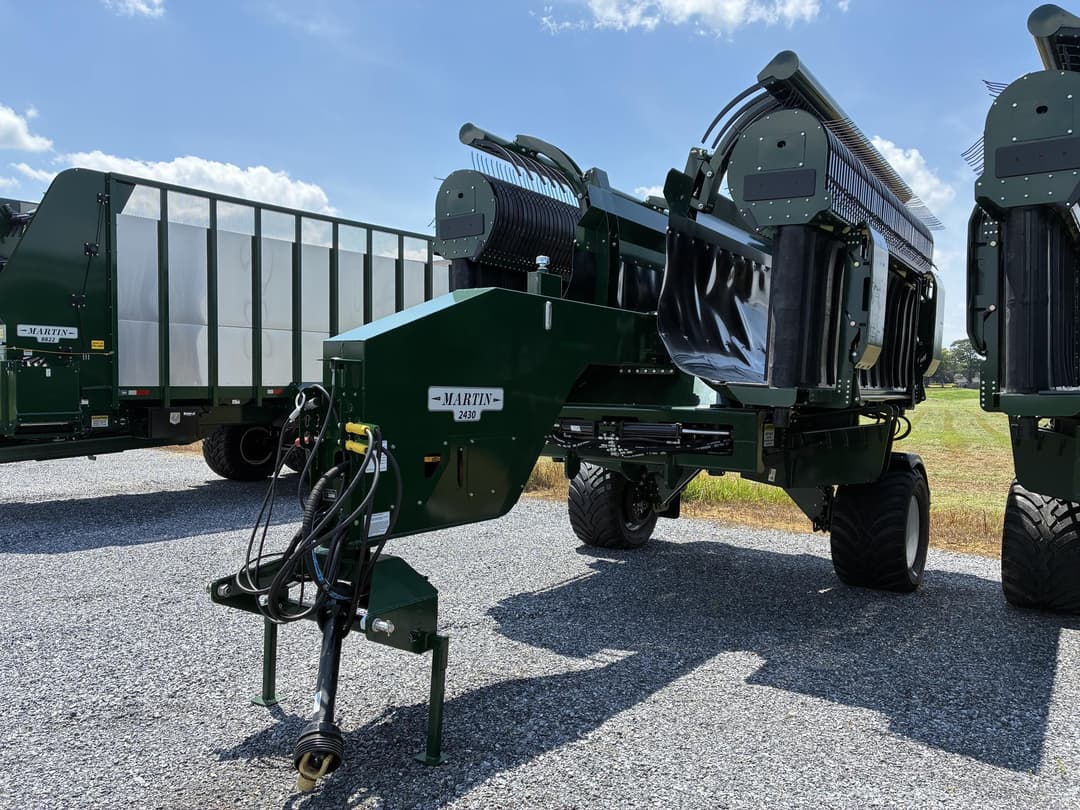 Image of Martin 2430 Image 1