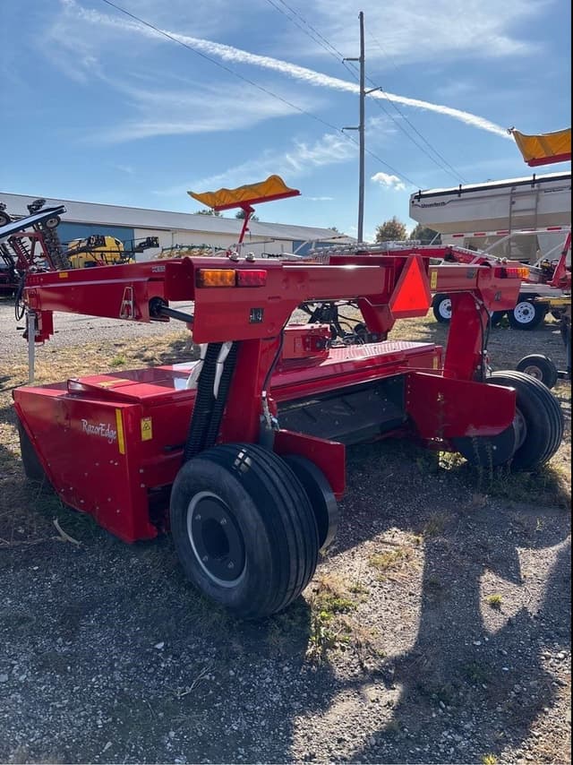 Image of Massey Ferguson 1376 equipment image 3