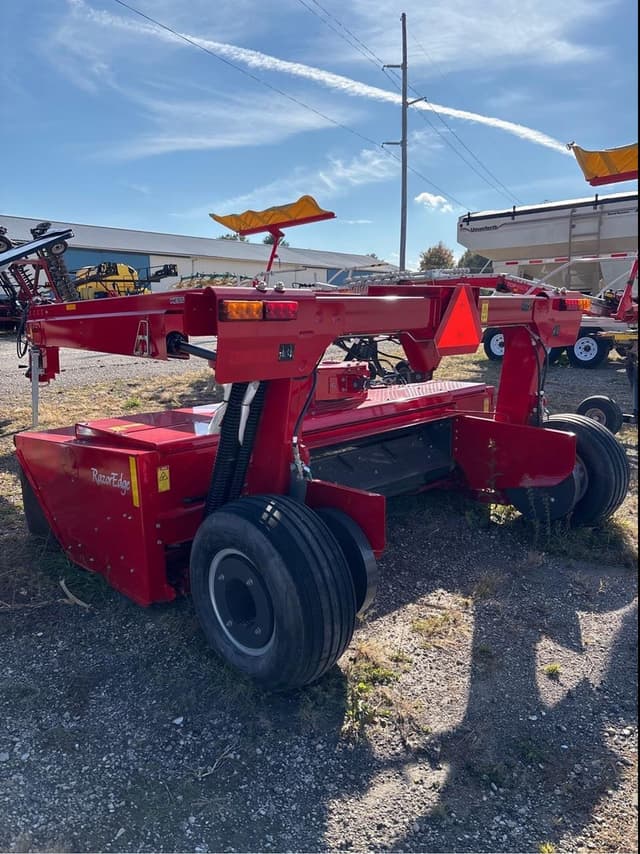 Image of Massey Ferguson 1376 equipment image 3