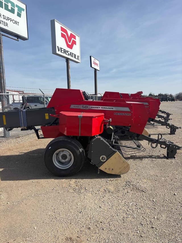 Image of Massey Ferguson 1840 equipment image 1