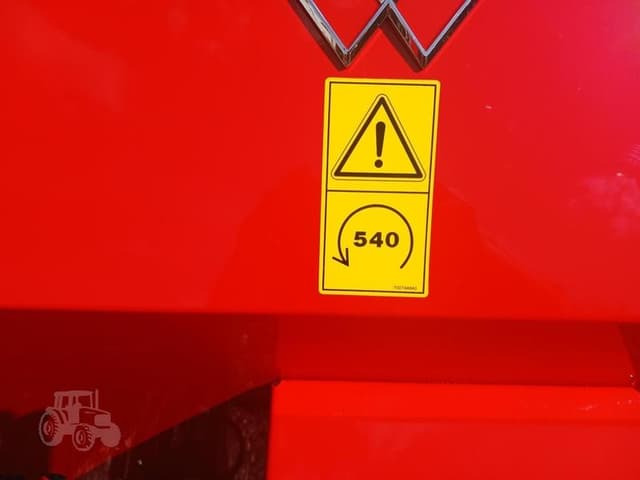 Image of Massey Ferguson 1842S equipment image 2