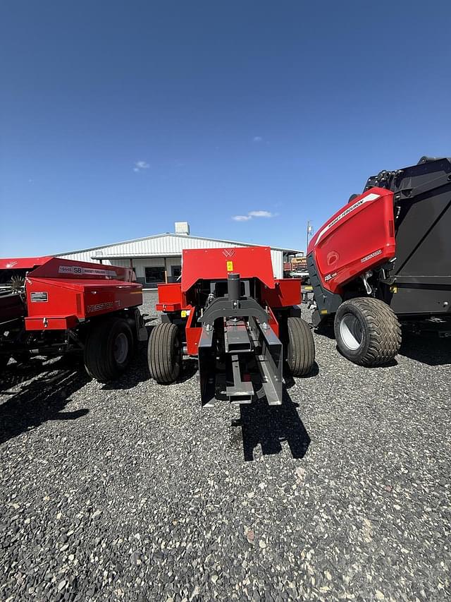 Image of Massey Ferguson 1842 equipment image 1