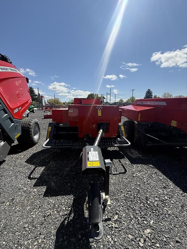 Image of Massey Ferguson 1842 equipment image 3