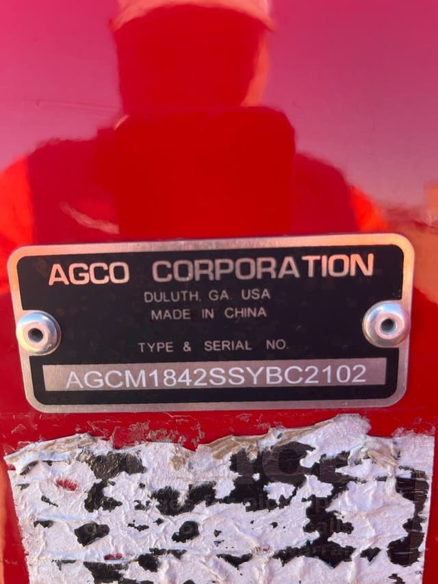 Image of Massey Ferguson 1842S equipment image 3