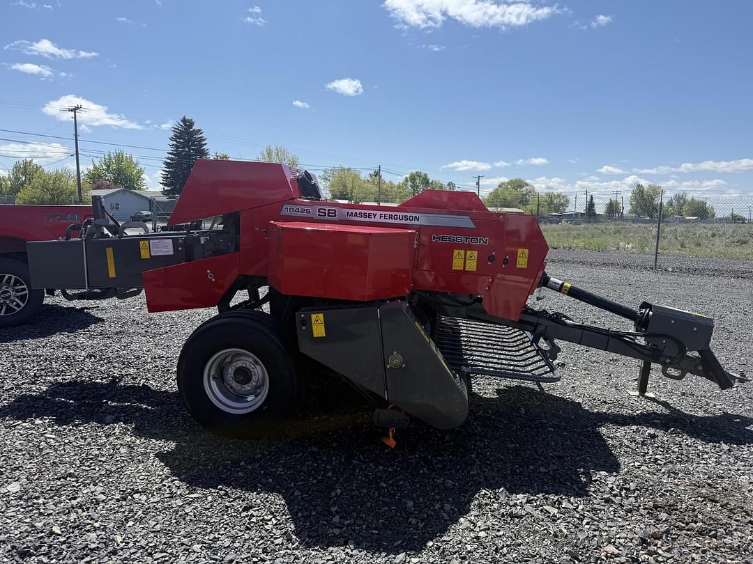 Image of Massey Ferguson 1842S Primary image