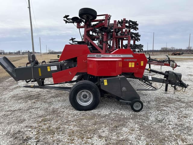 Image of Massey Ferguson 1842S equipment image 1