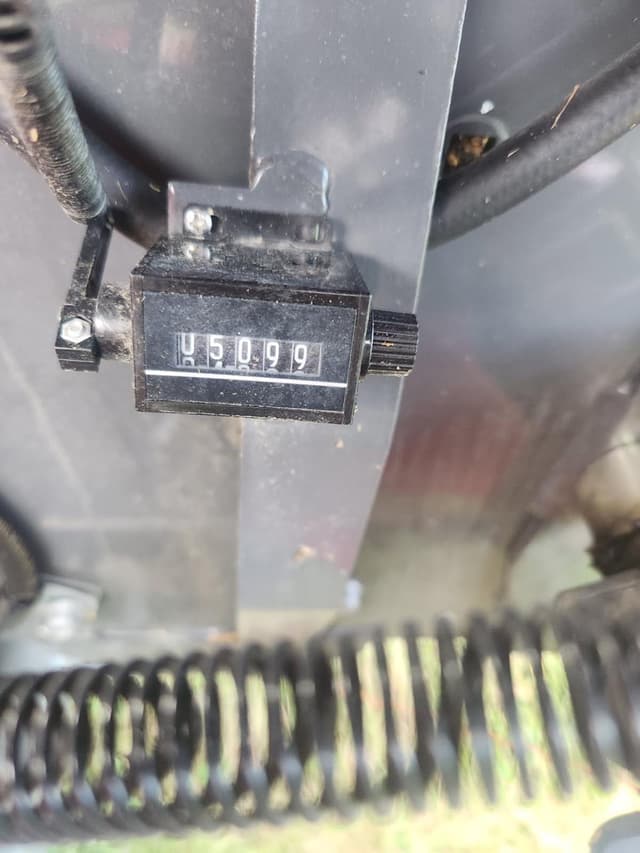 Image of Massey Ferguson 1842S equipment image 3