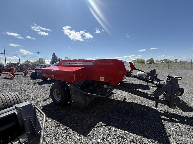 Image of Massey Ferguson 1844S equipment image 1