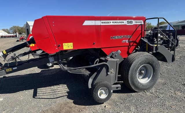 Image of Massey Ferguson 1844S equipment image 2