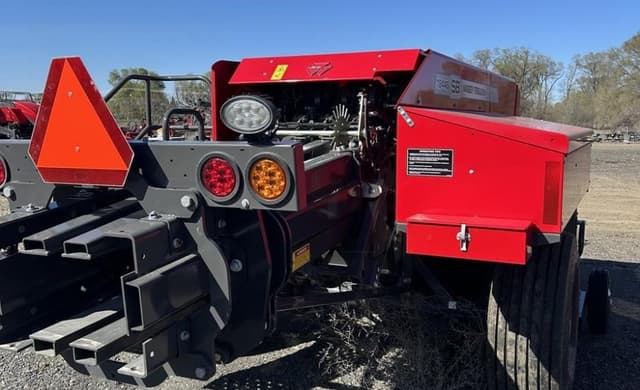 Image of Massey Ferguson 1844S equipment image 4