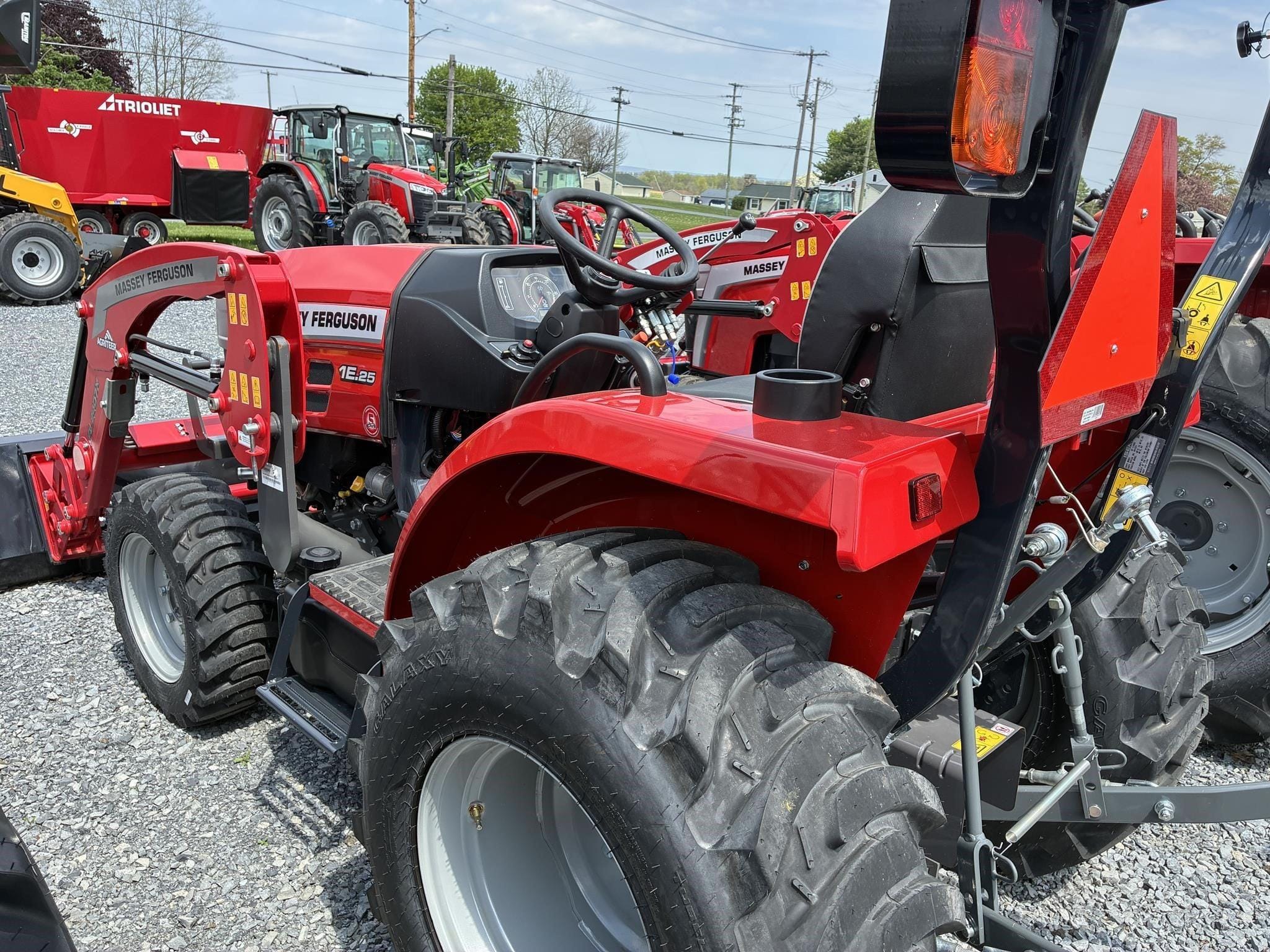 2025 Massey Ferguson 1E.25 Equipment Image0