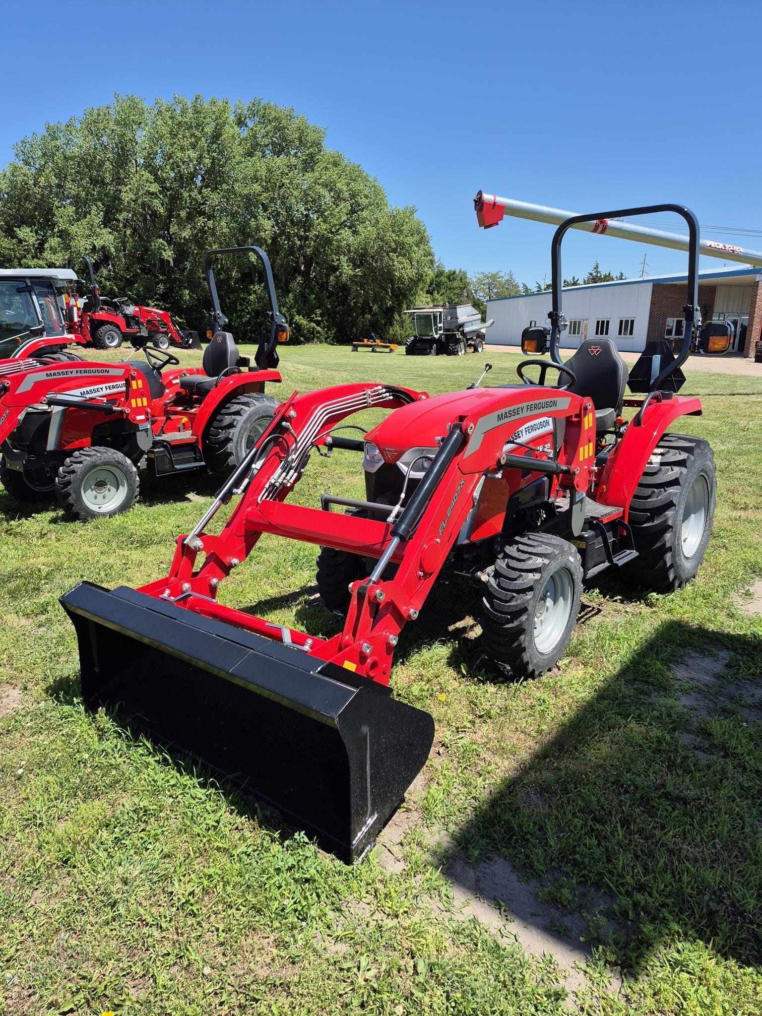 2025 Massey Ferguson 1E.35 Equipment Image0