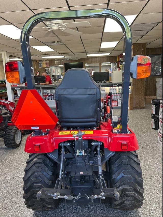 Image of Massey Ferguson 1GC.23 equipment image 3