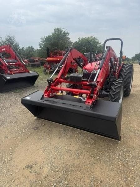 Image of Massey Ferguson 2607H equipment image 4