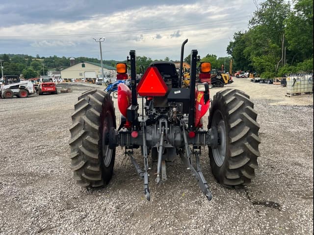 Image of Massey Ferguson 2605H equipment image 4