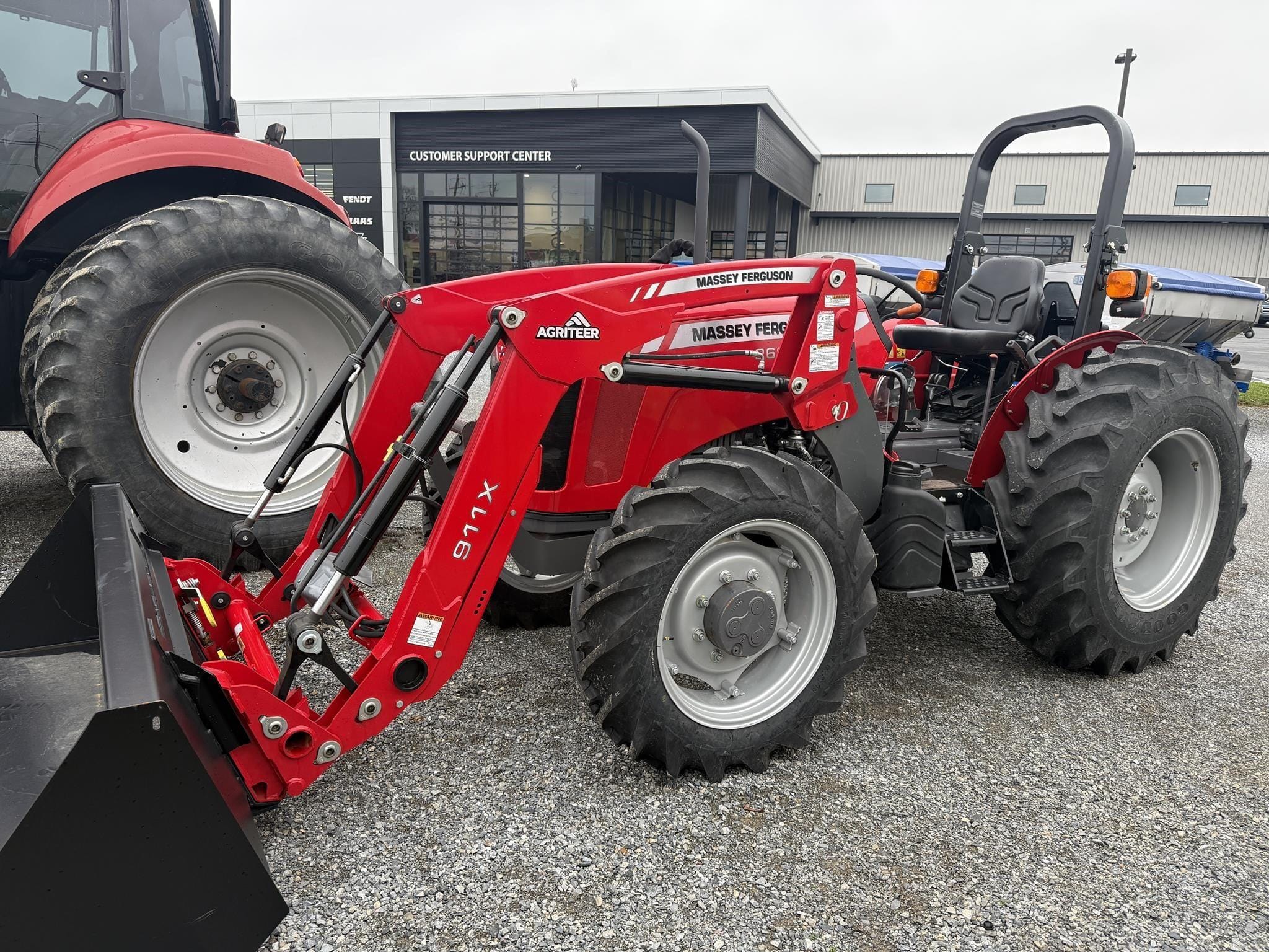 2025 Massey Ferguson 2607H Equipment Image0