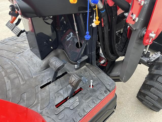 Image of Massey Ferguson 2E.60 equipment image 4